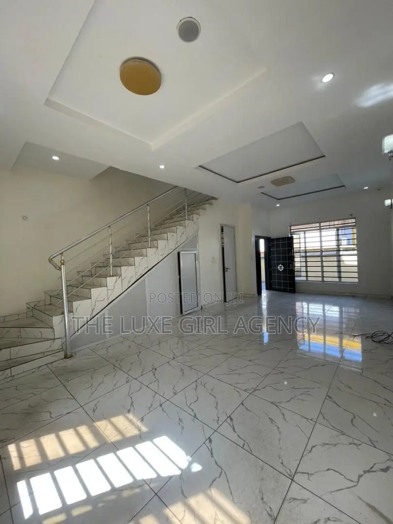 4bdrm Duplex in Oral Estate, Lekki for rent in Lekki