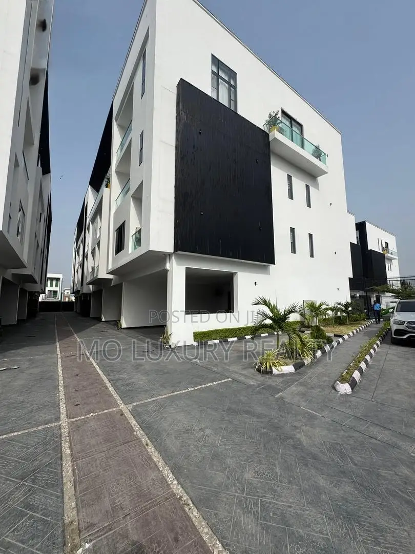 4bdrm Townhouse / Terrace in Ikate-Elegushi for rent in Ikate-Elegushi