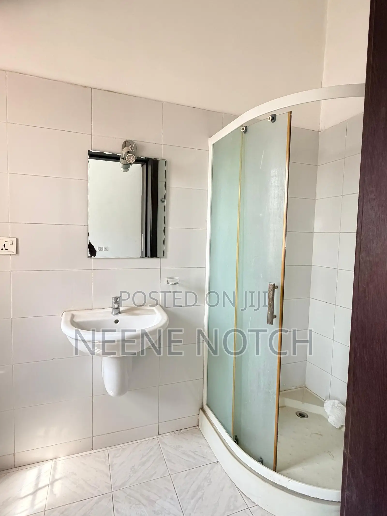 3bdrm Apartment in Kings Street, Wuye for rent in Wuye