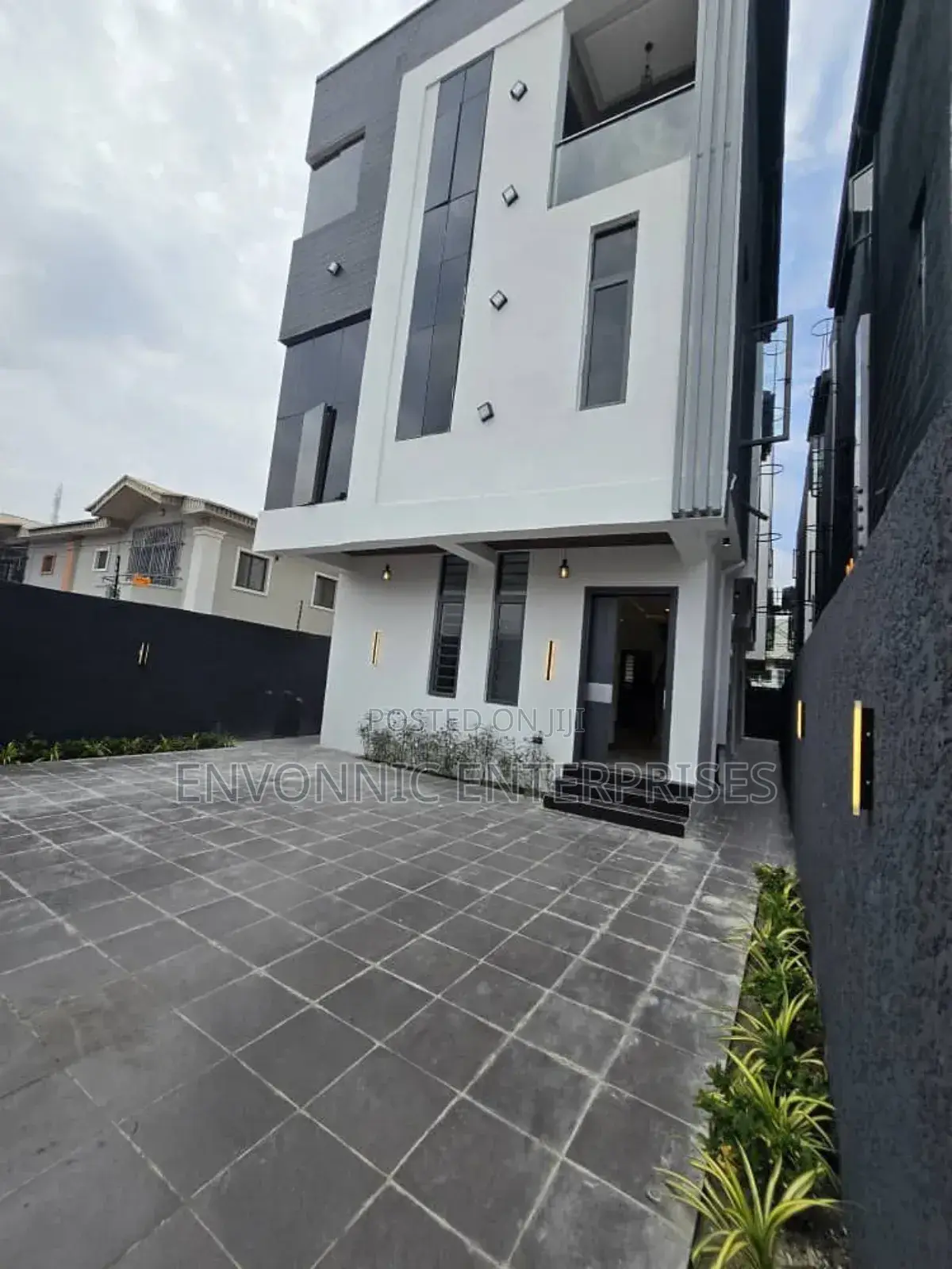 5bdrm Duplex in Victoria Island for rent in Victoria Island