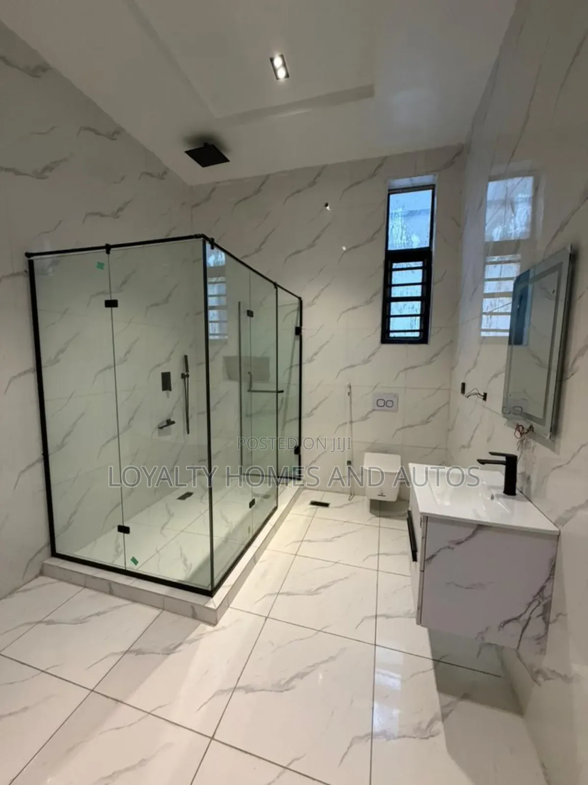 5bdrm Duplex in Lekki for sale in Lekki