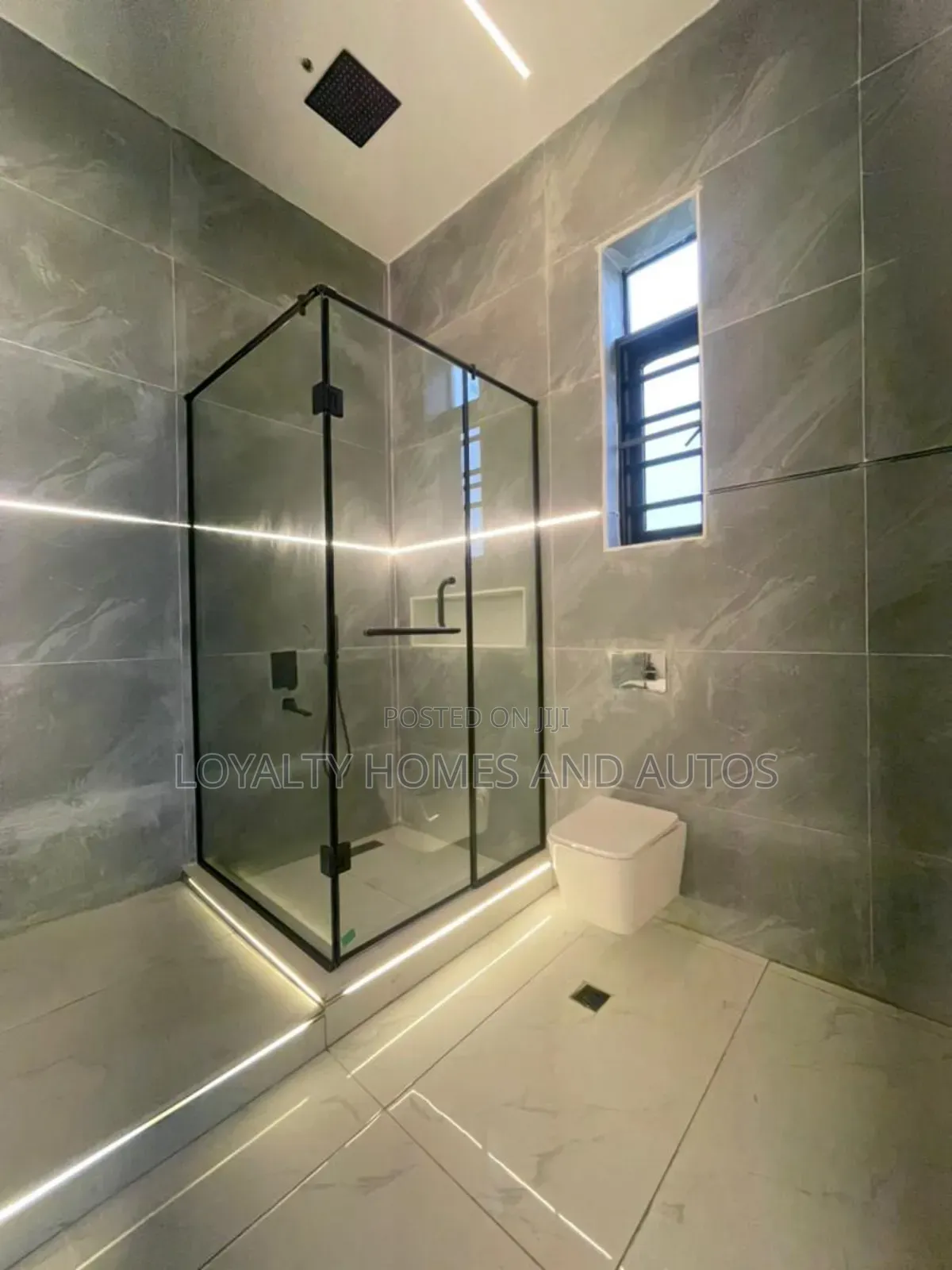 5bdrm Duplex in Lekki for sale in Lekki