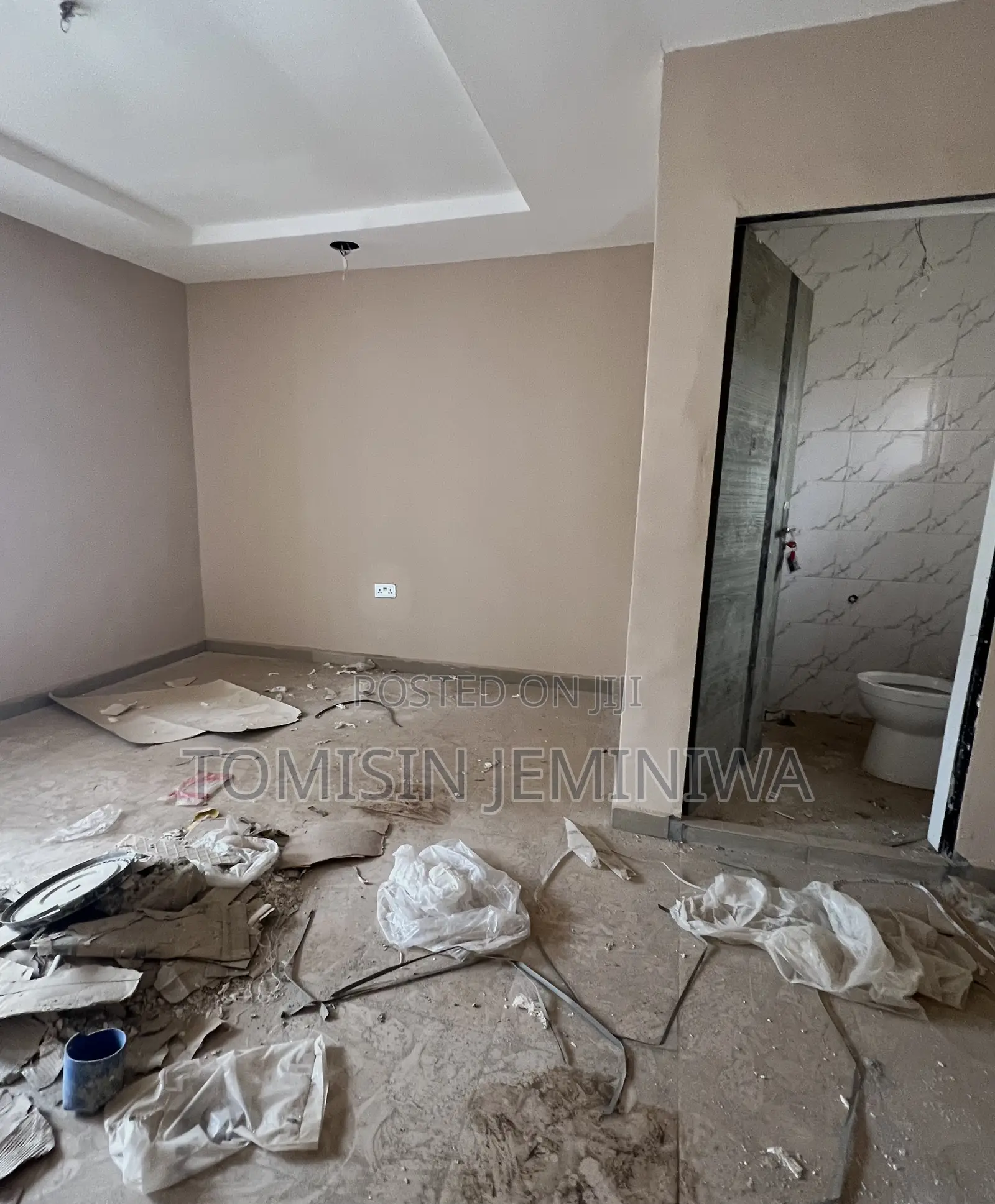 Furnished 1bdrm Apartment in Shop For Rent In for rent in Kubwa