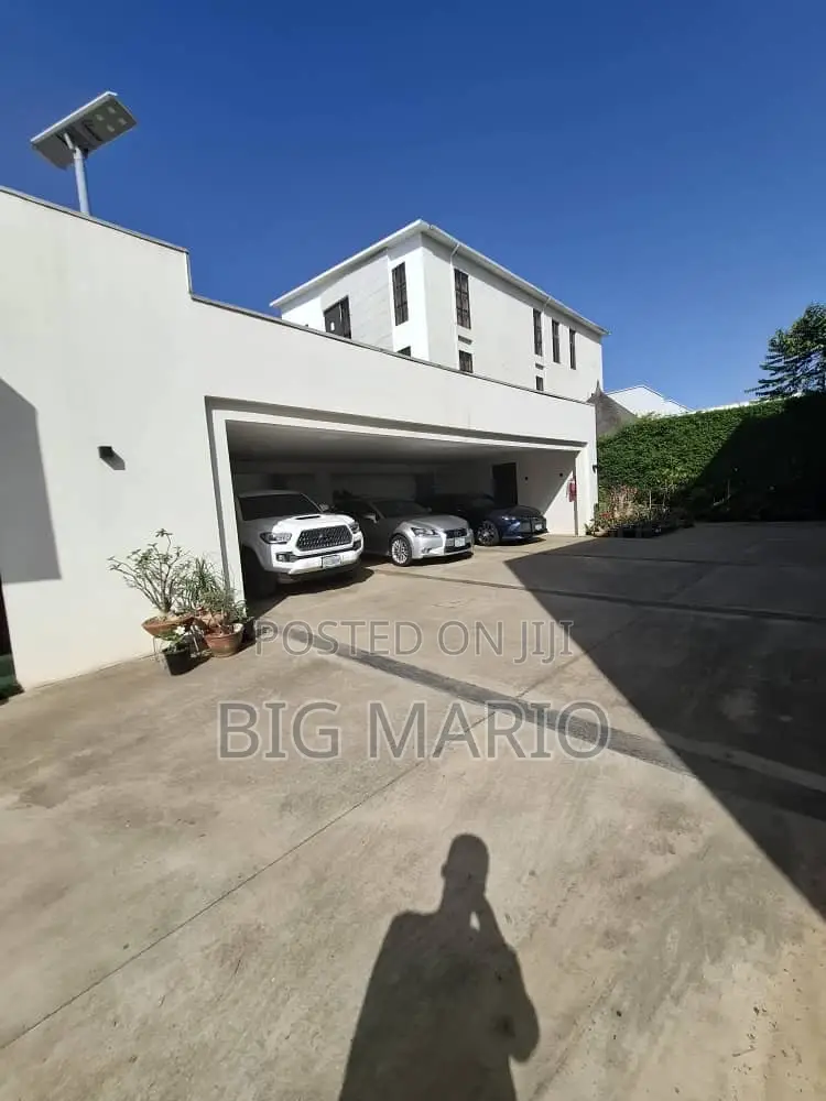 Furnished 4bdrm Mansion in Guzape for sale in Guzape District