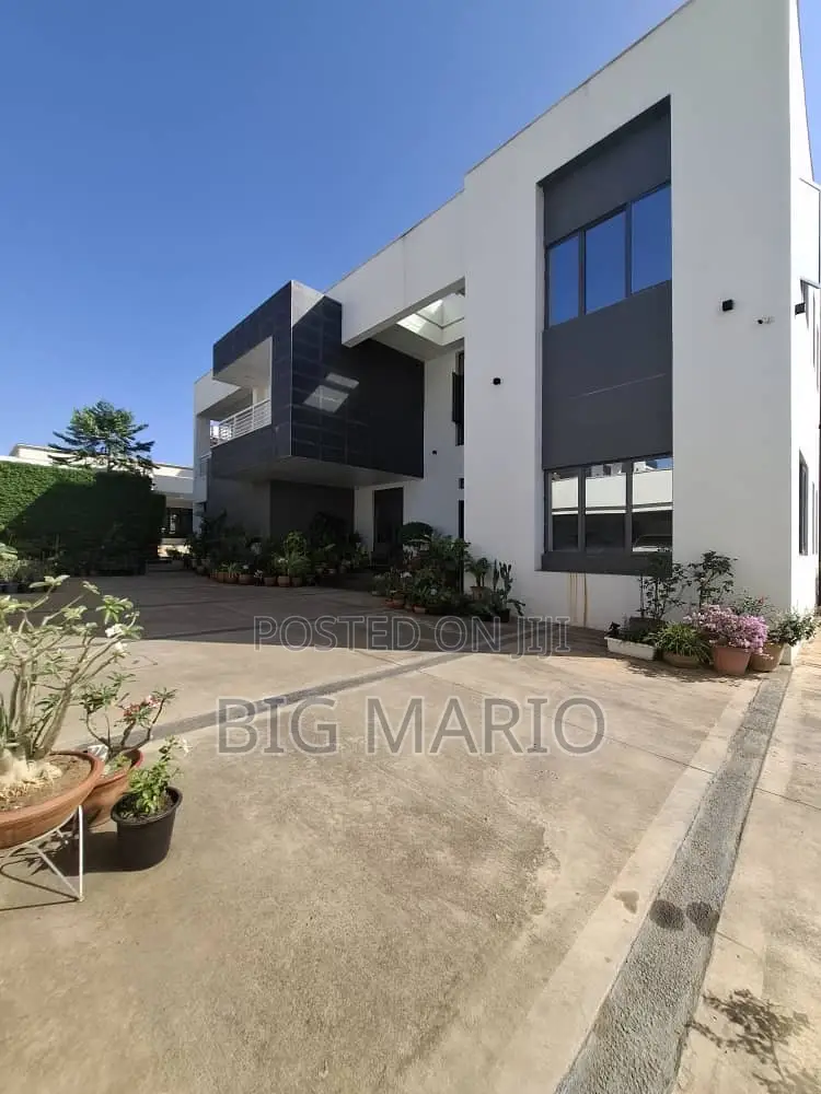 Furnished 4bdrm Mansion in Guzape for sale in Guzape District