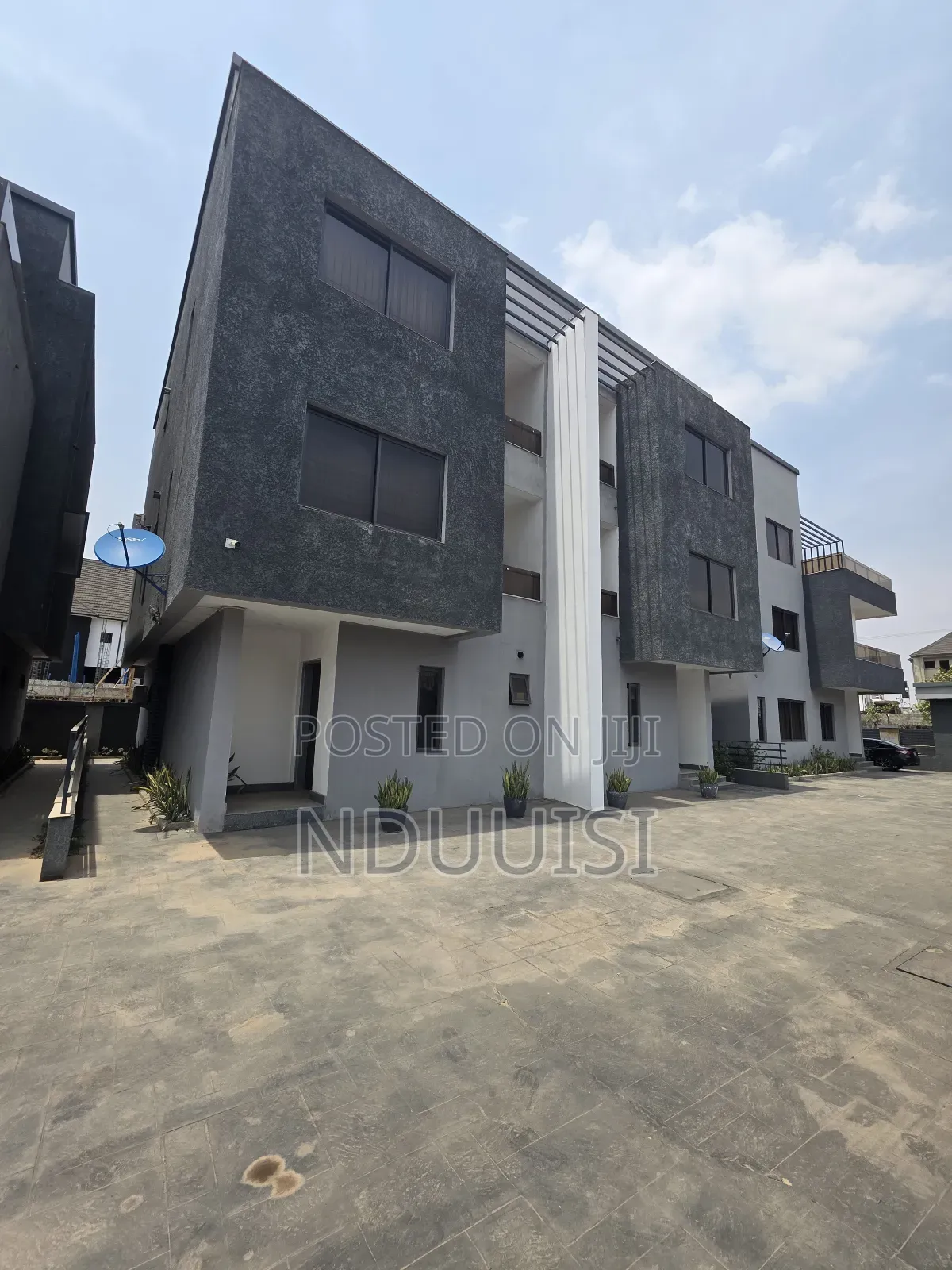 4bdrm Duplex in Life Camp for sale in Life Camp