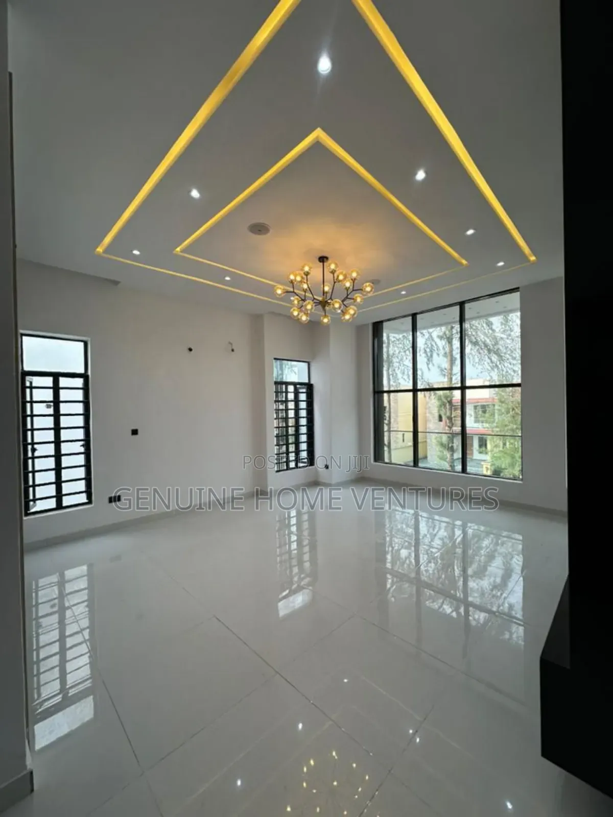 5bdrm Duplex in Lekki County Homes, Ikota for sale in Ikota