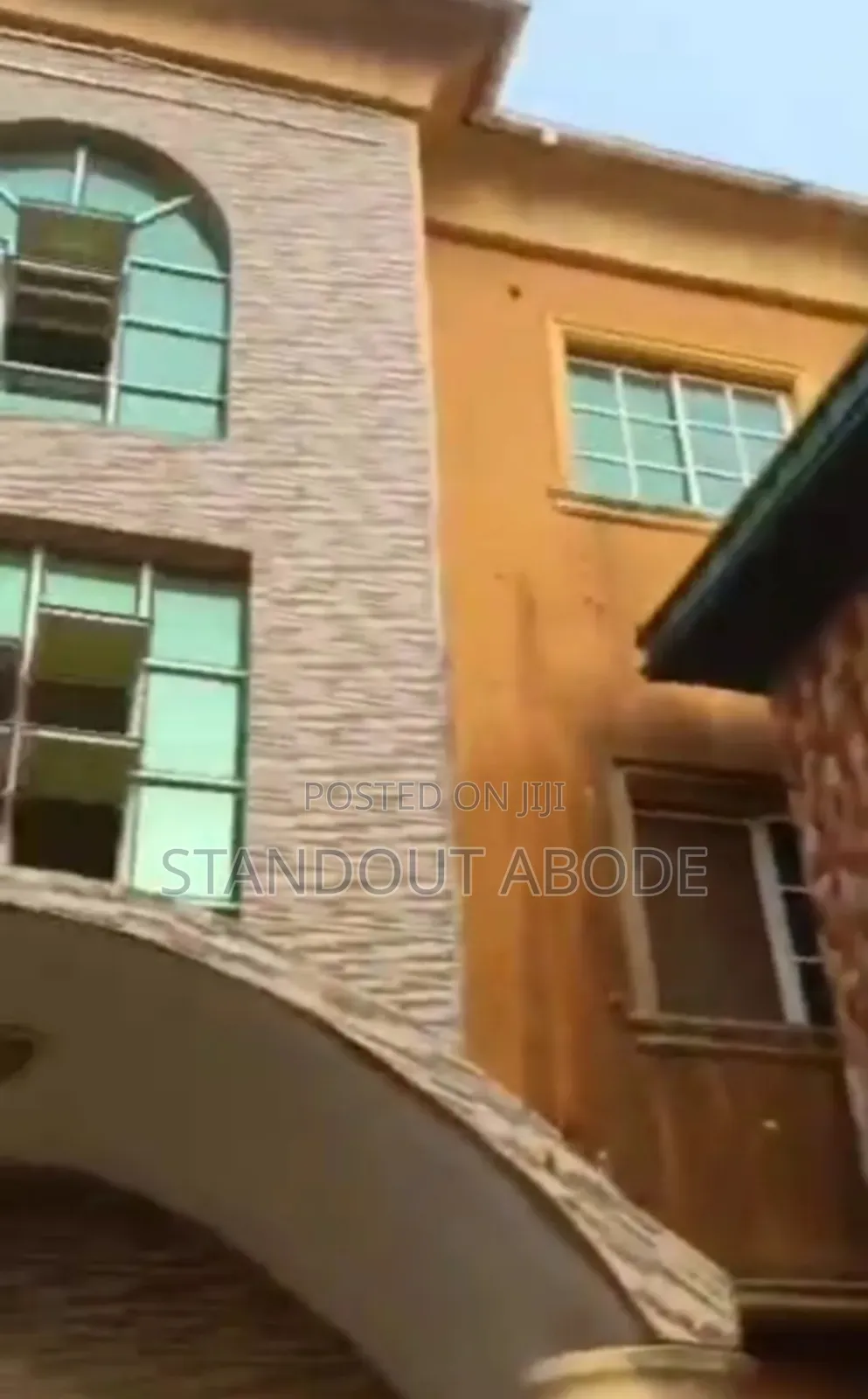 3bdrm Block of Flats in Good Location, Abaranje for sale in Abaranje