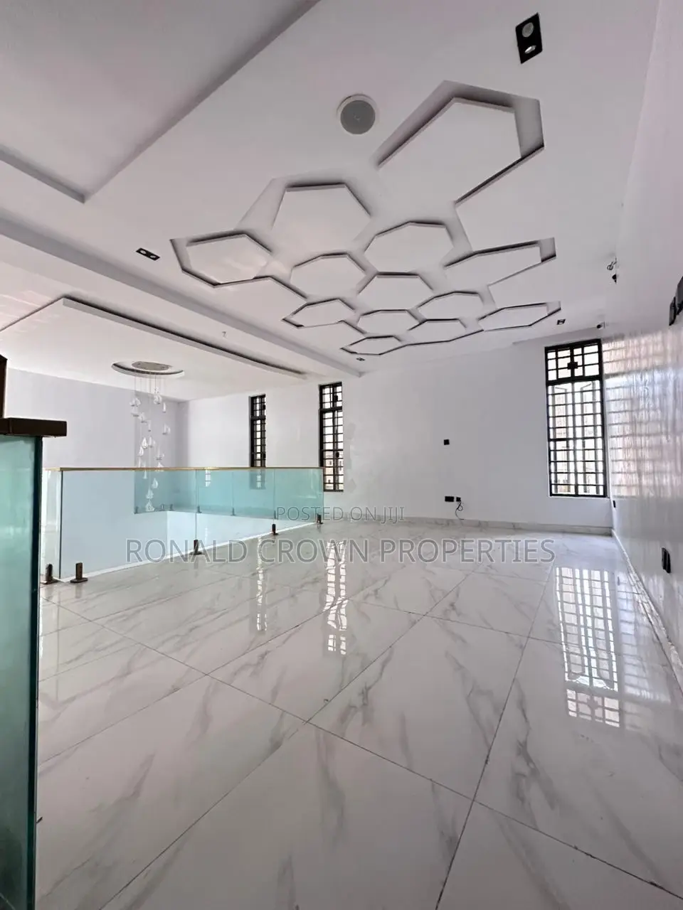 5bdrm House in Ikota for sale in Ikota