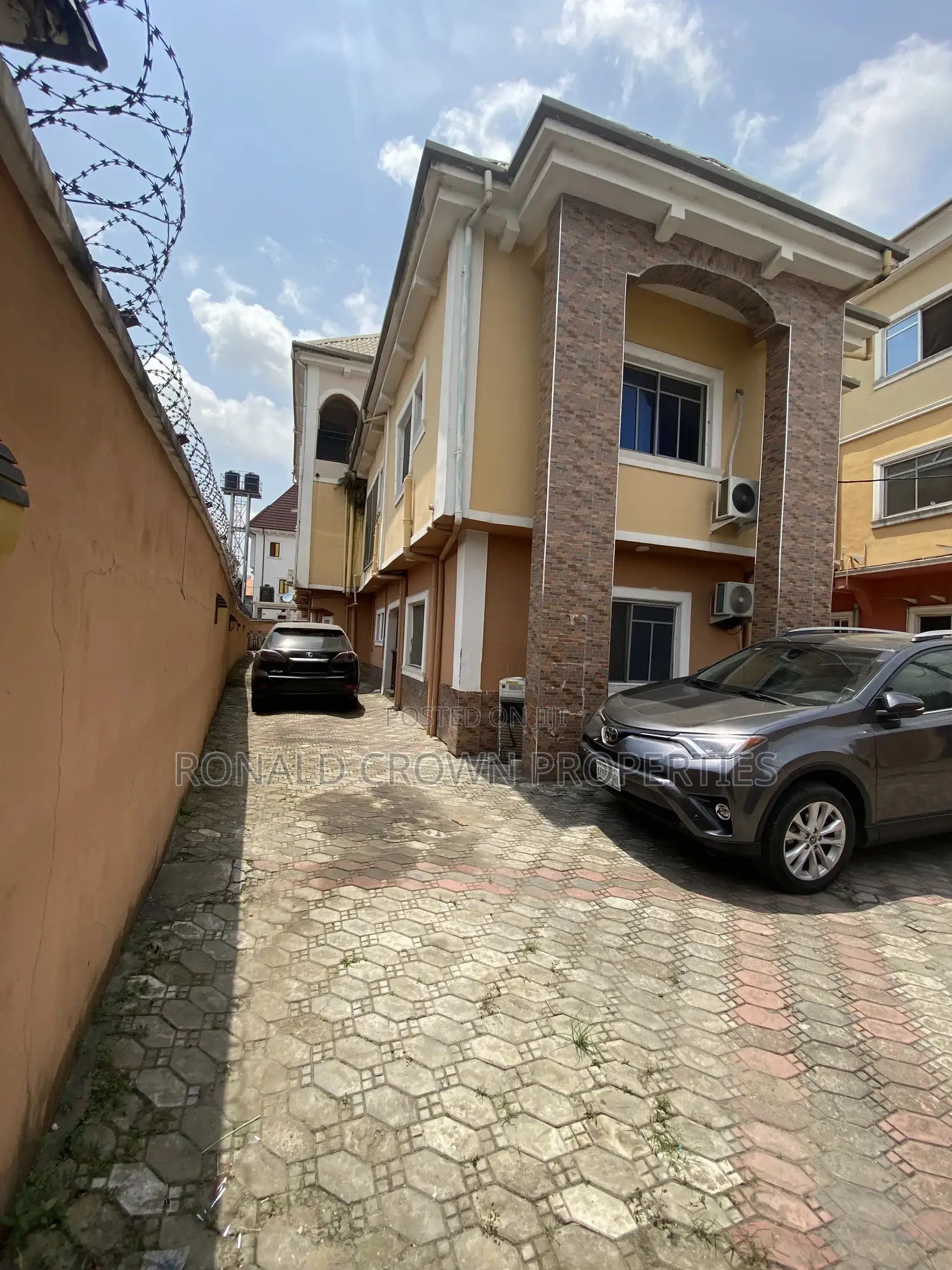 2bdrm Block of Flats in Ago Palace for sale in Ago Palace