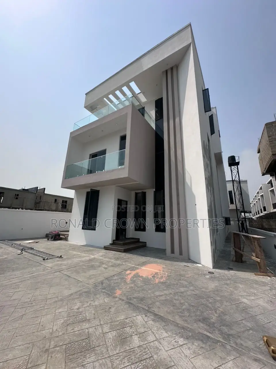 5bdrm Duplex in Ikota for sale in Ikota