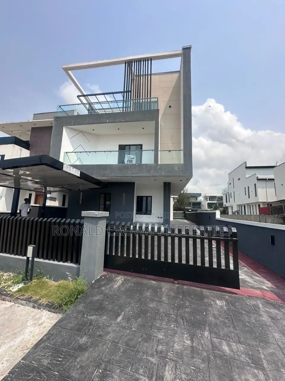 5bdrm House in Ikota for sale in Ikota
