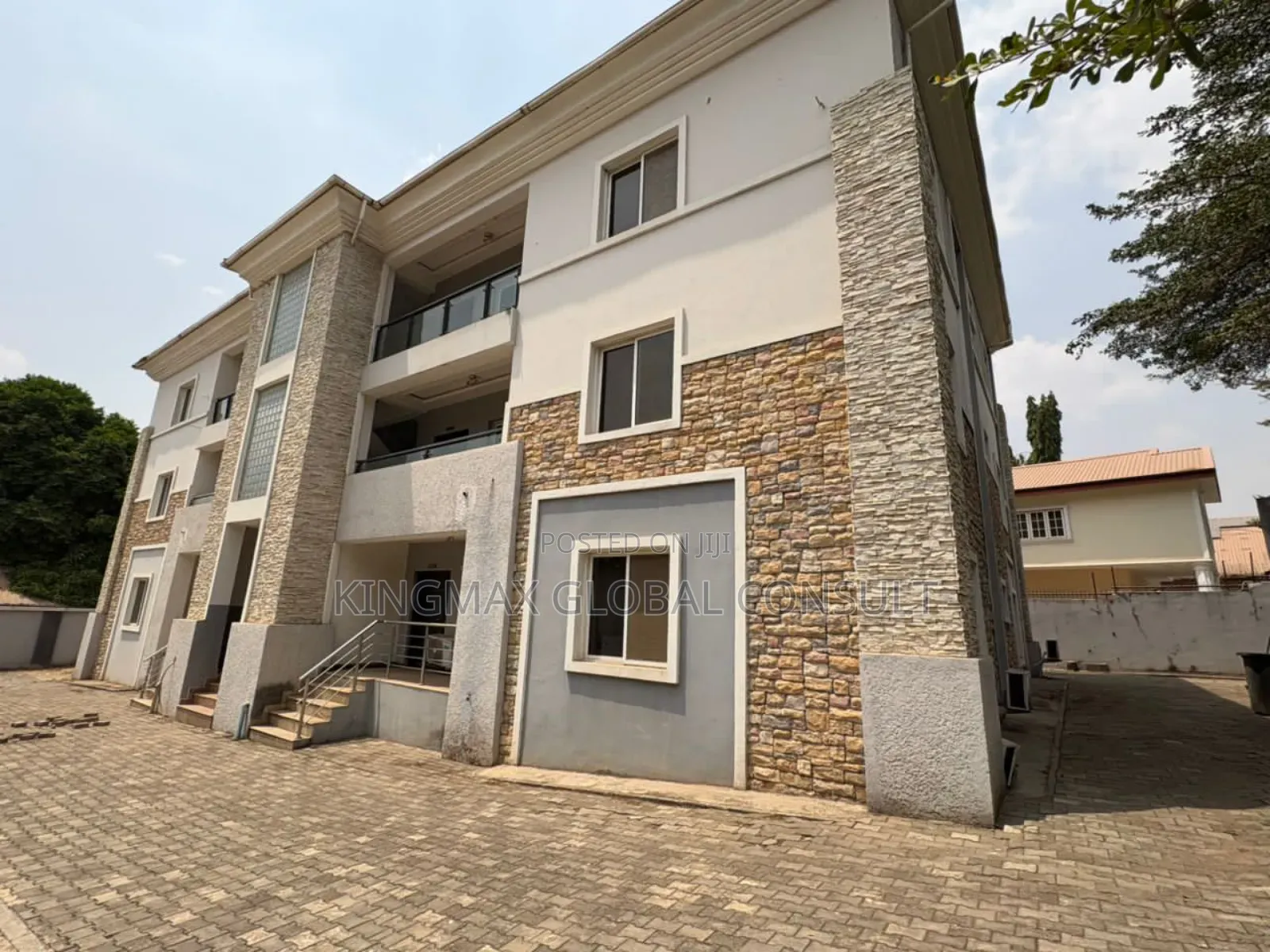3bdrm Block of Flats in Maitama Abuja for rent in Maitama