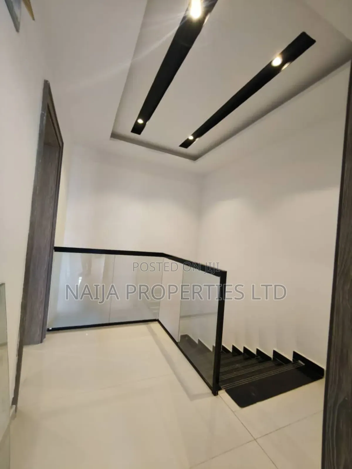 2bdrm Maisonette in Lekki Phase 1 for rent in Lekki Phase 1