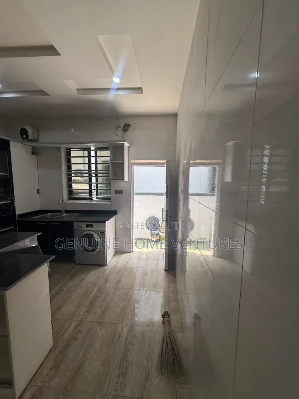 1bdrm Shared Apartment in Chevron for rent in Chevron