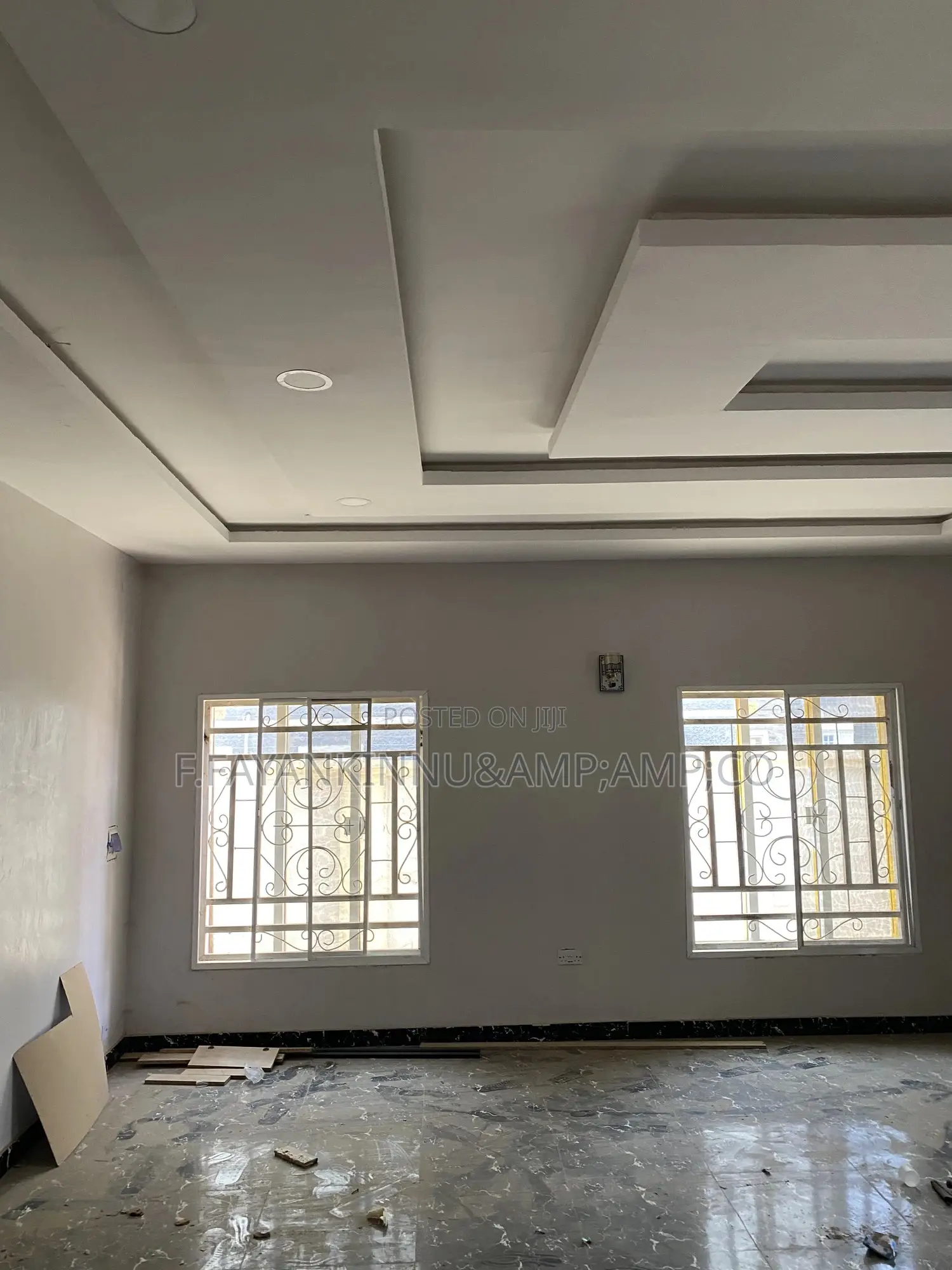5bdrm Duplex in Lugbe District for rent in Lugbe District
