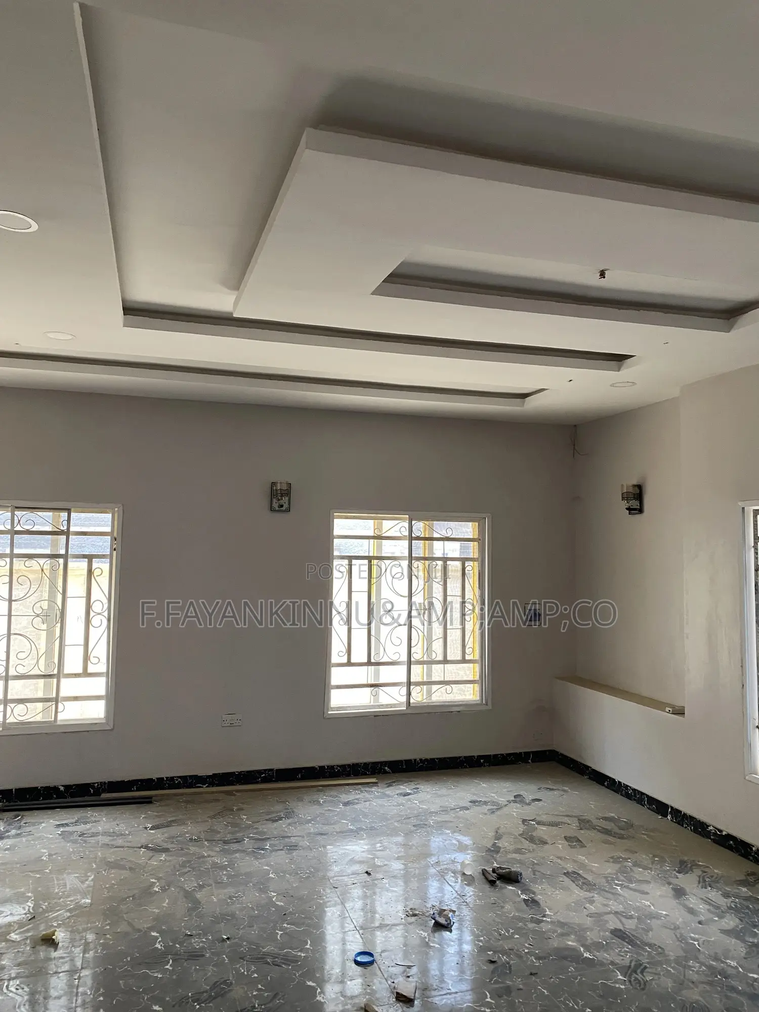 5bdrm Duplex in Lugbe District for rent in Lugbe District