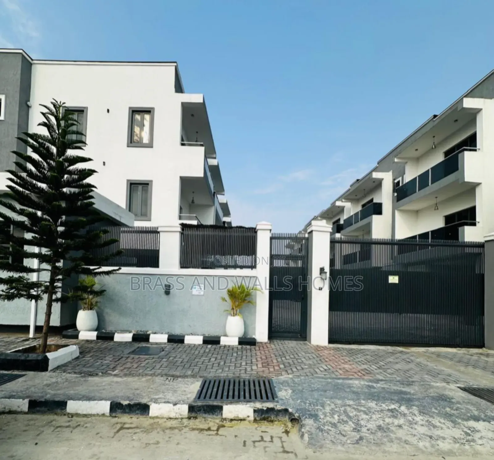 Furnished 4bdrm Duplex in Ikate for sale in Ikate