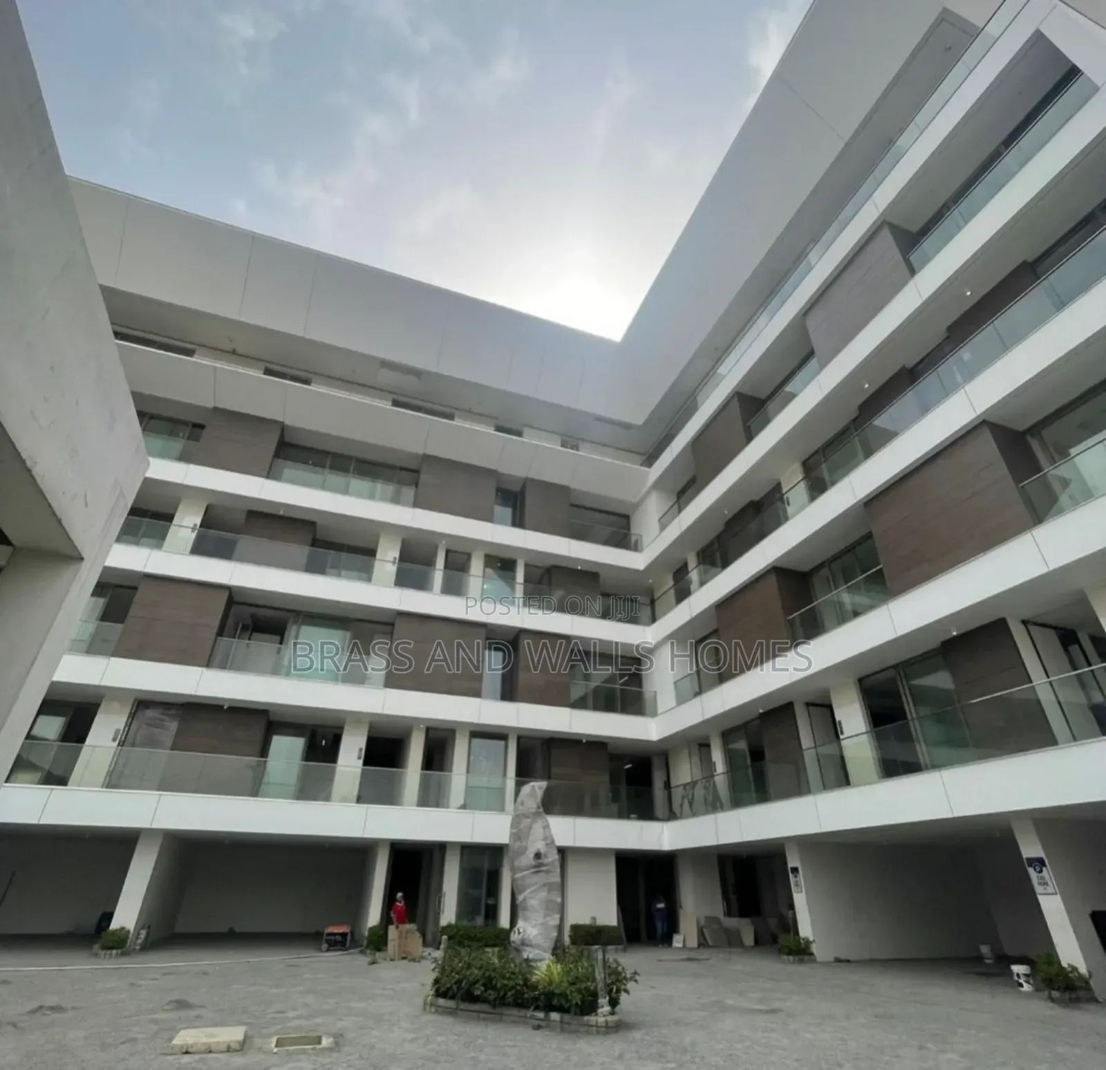 Furnished 3bdrm Duplex in Ikate for sale in Ikate