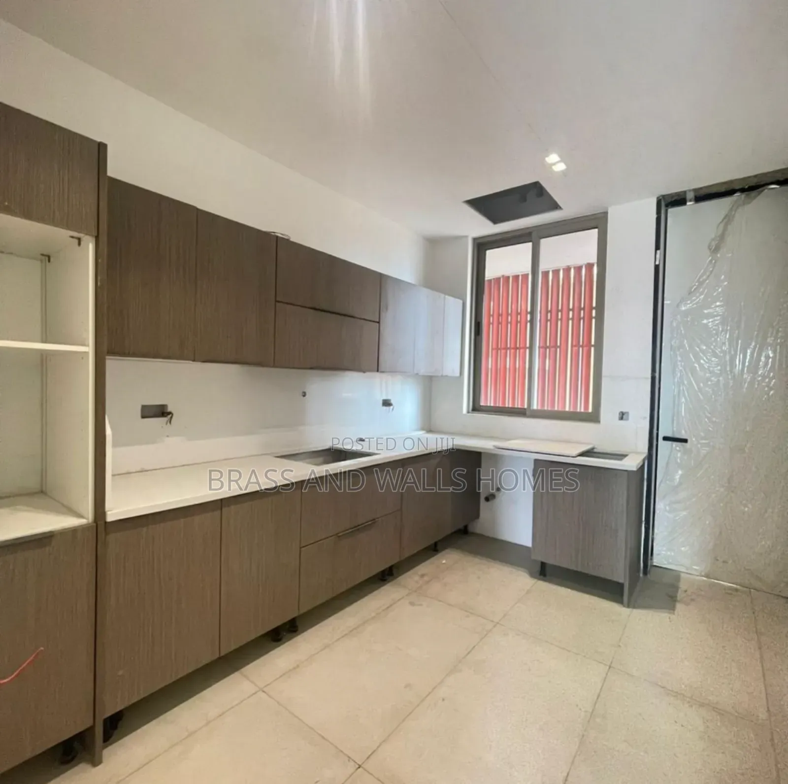 Furnished 3bdrm Duplex in Ikate for sale in Ikate