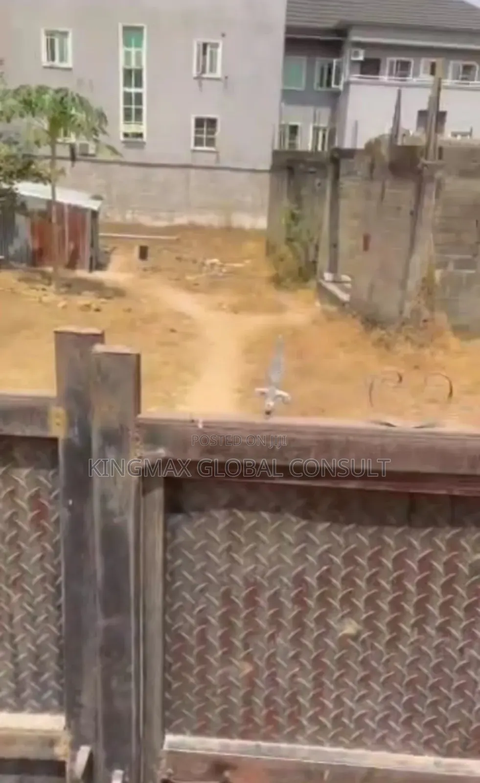 Residential Plot With an Old Carcass to Be Demolished, 943.83m2 in Wuye