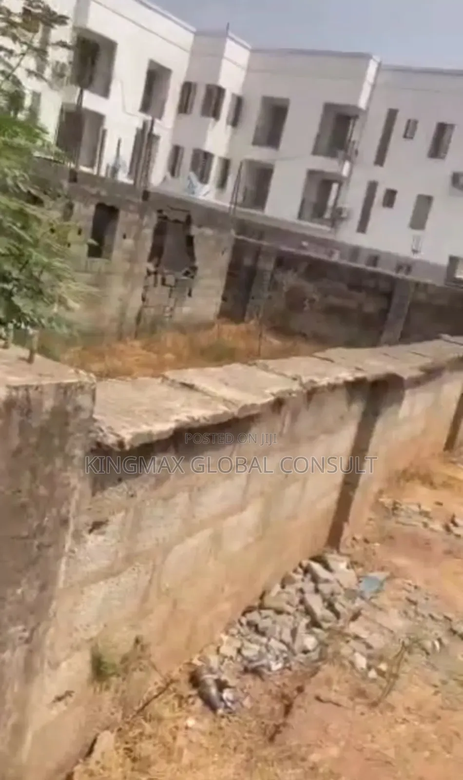 Residential Plot With an Old Carcass to Be Demolished, 943.83m2 in Wuye