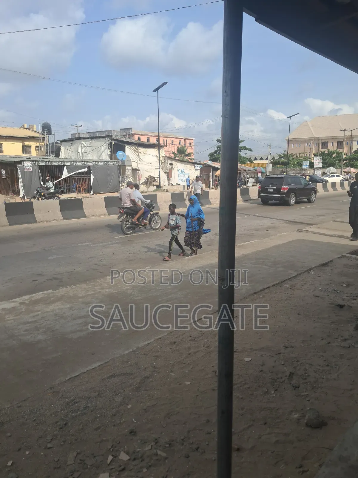 Shop Tolet on the Road Busy at Marwa Busy in Satellite Town