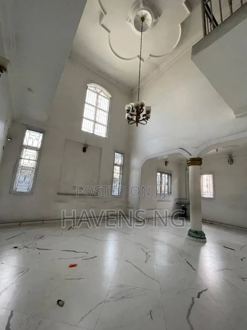 4bdrm Duplex in Woji for sale in Woji