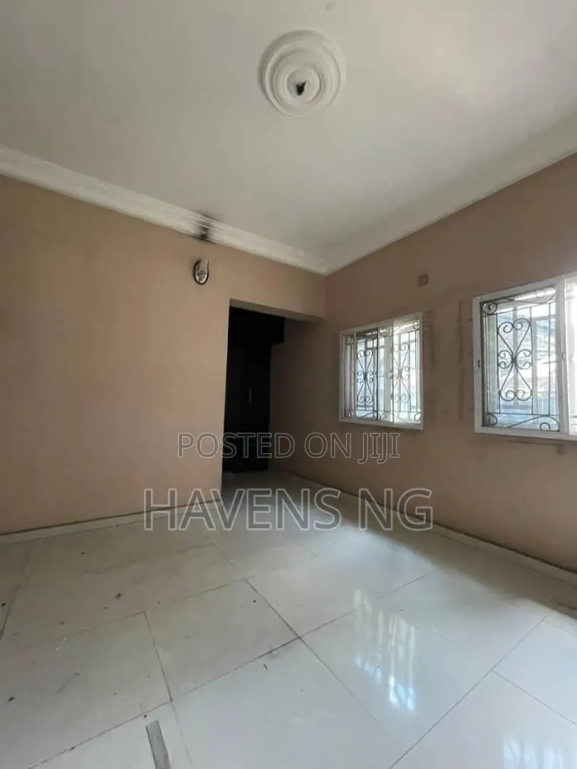 4bdrm Duplex in Woji for sale in Woji