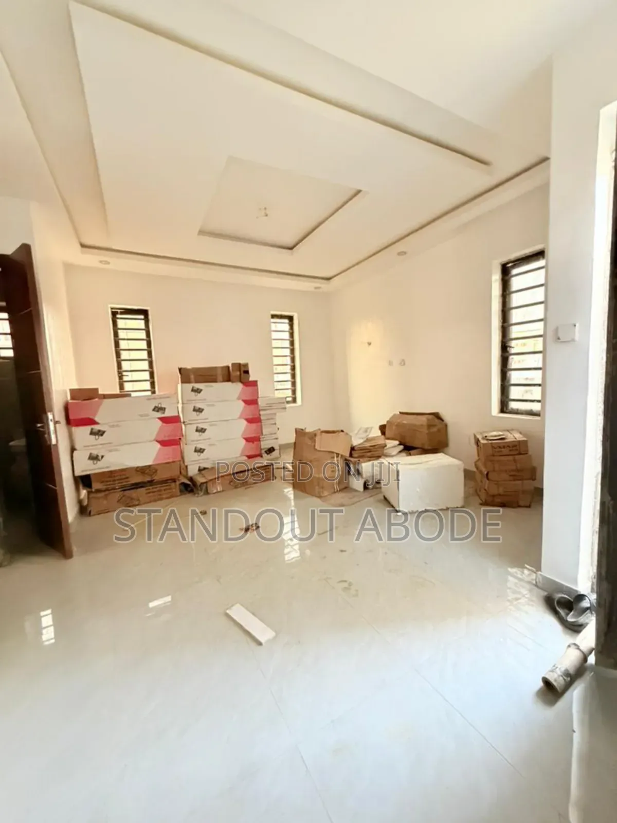 2bdrm Apartment in In An Estate, Surulere for sale in Surulere