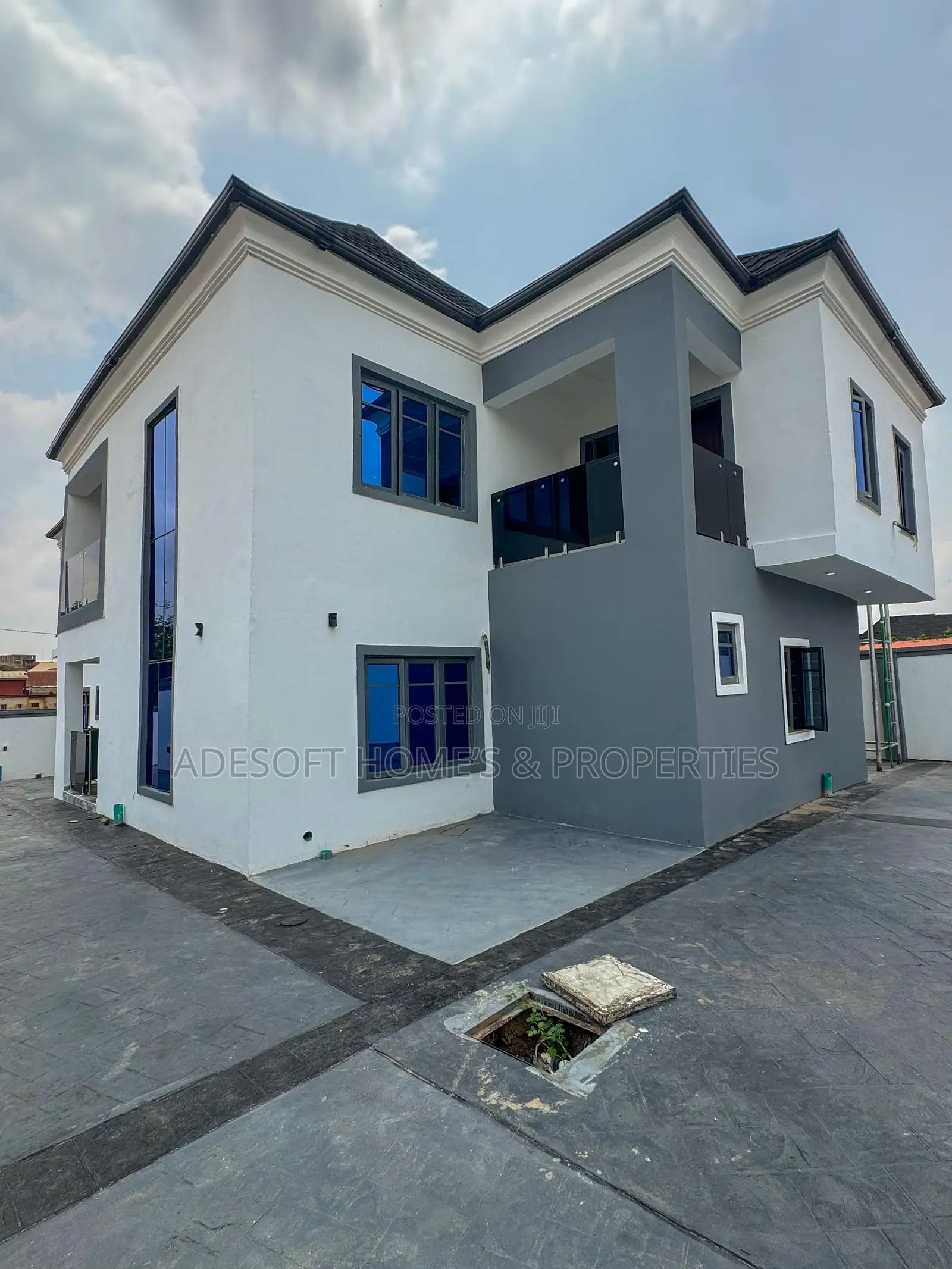 6bdrm Duplex in Felele Challenge for sale in CHallenge / Ibadan