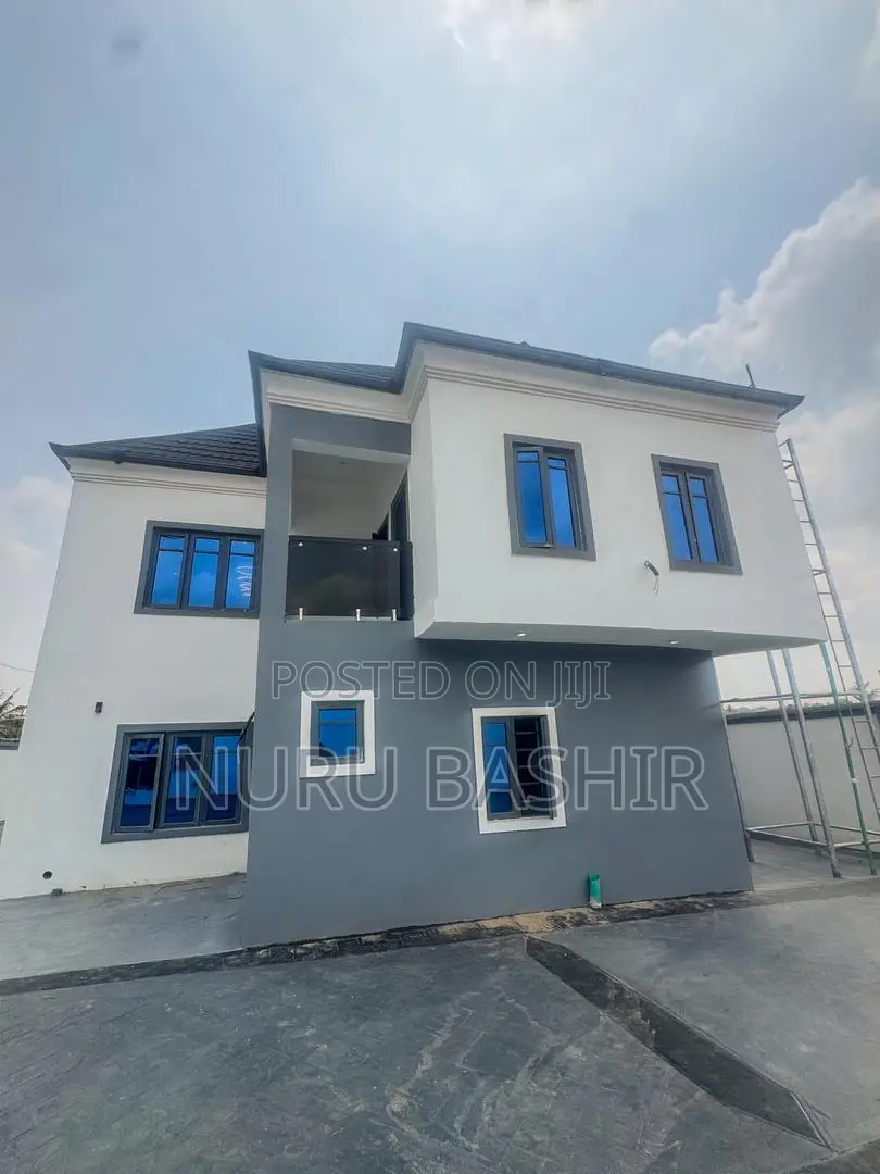 6bdrm Duplex in Felele, CHallenge / Ibadan for sale in CHallenge / Ibadan