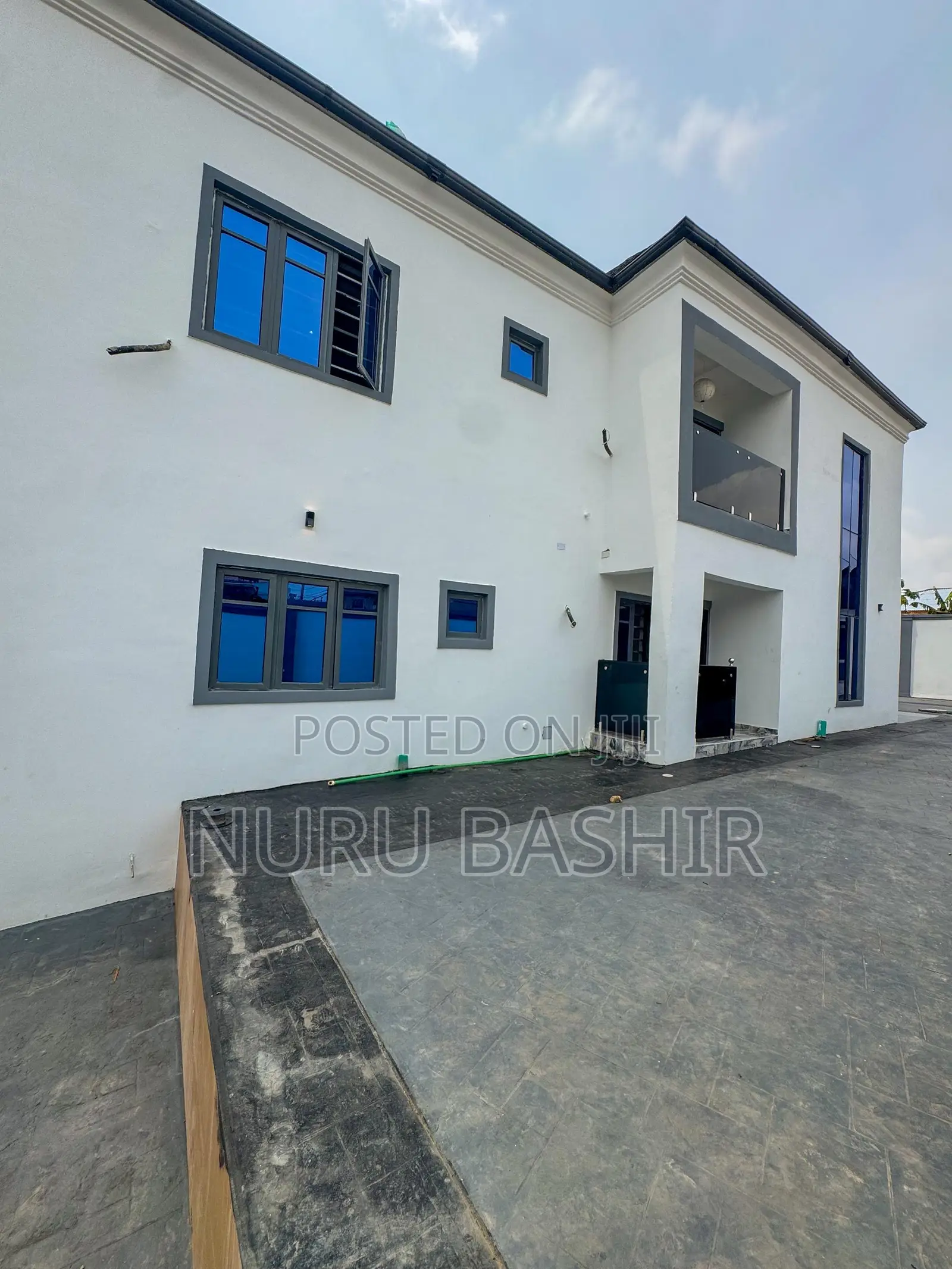 6bdrm Duplex in Felele, CHallenge / Ibadan for sale in CHallenge / Ibadan