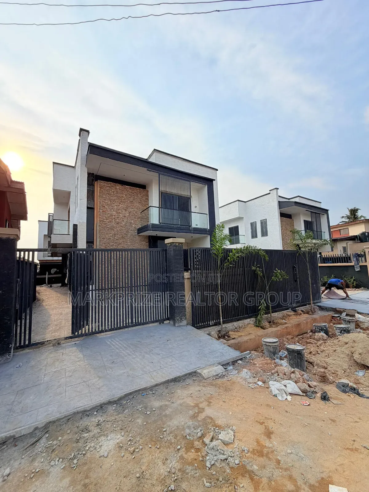 4bdrm Duplex in Ojodu Berger Lagos for sale in Berger