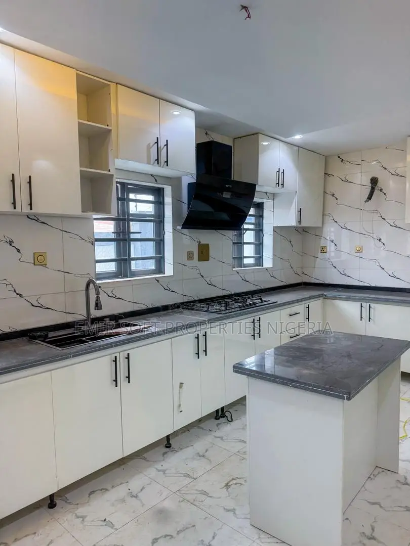 6bdrm Duplex in CHallenge / Ibadan for sale in CHallenge / Ibadan