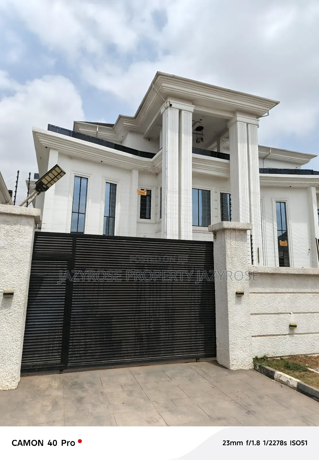 11bdrm Mansion in Guzape District for sale in Guzape District