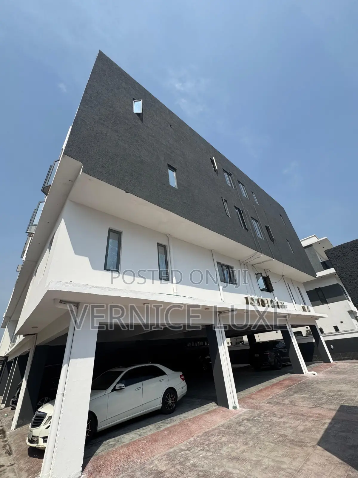 3bdrm Block of Flats in Lekki Phase 1 for sale in Lekki Phase 1