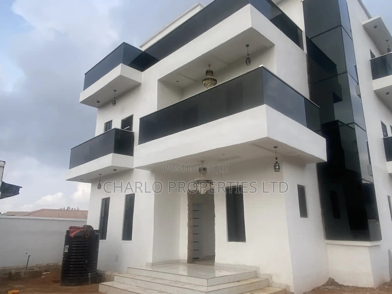 Furnished 7bdrm Duplex in Benin City for sale in Benin City