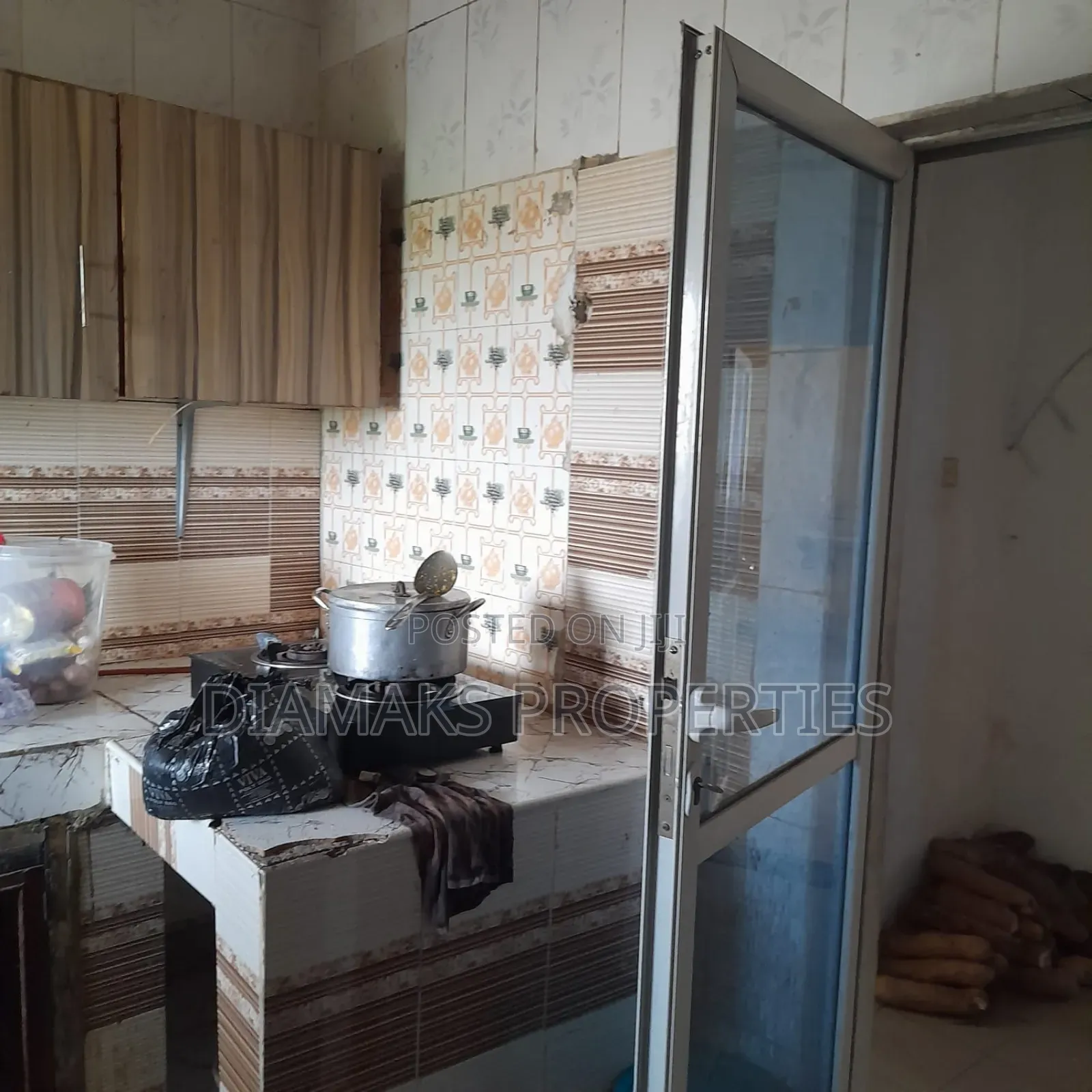 4bdrm Bungalow in Kadara Estate, Igbogbo for sale in Igbogbo