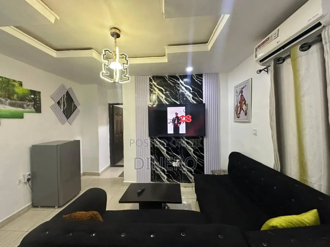 Dinero Diamond - One Bedroom Apartment Surulere in Ogunlana