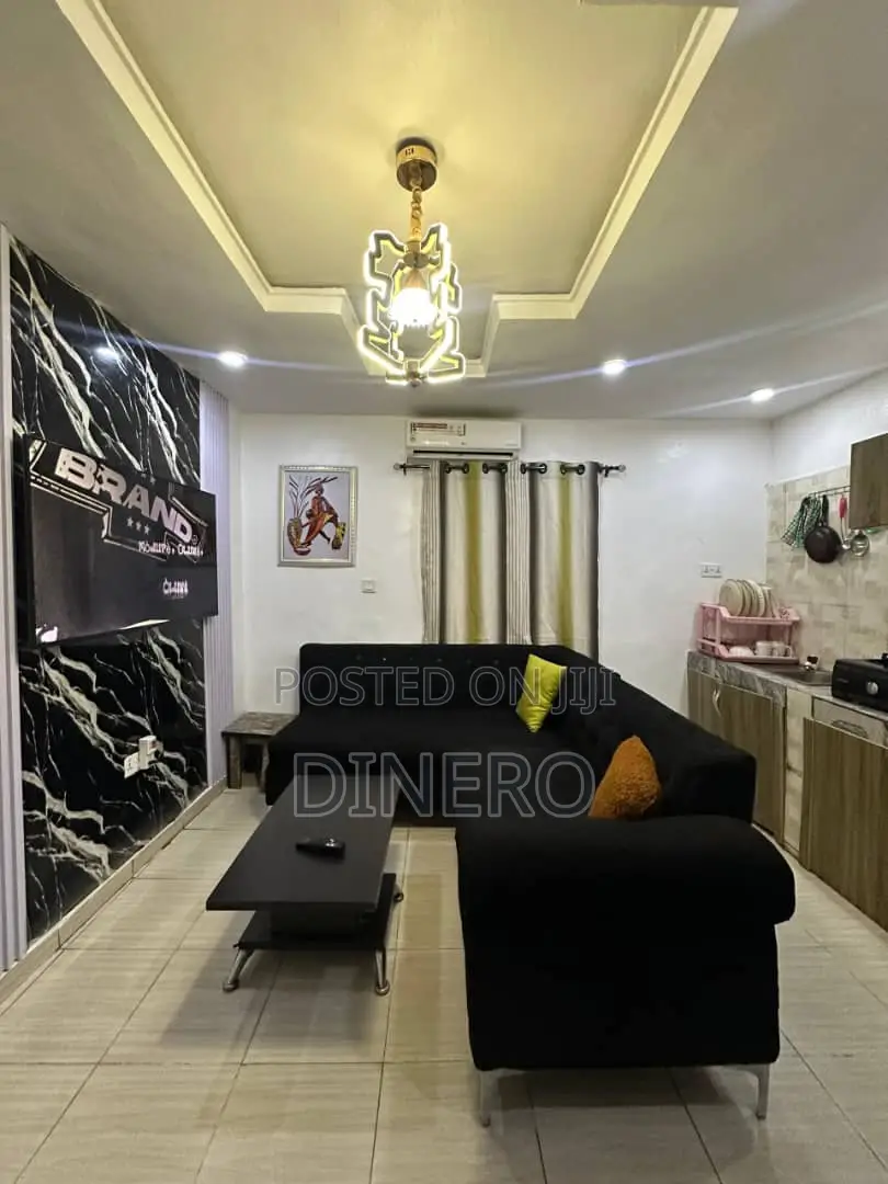 Dinero Diamond - One Bedroom Apartment Surulere in Ogunlana