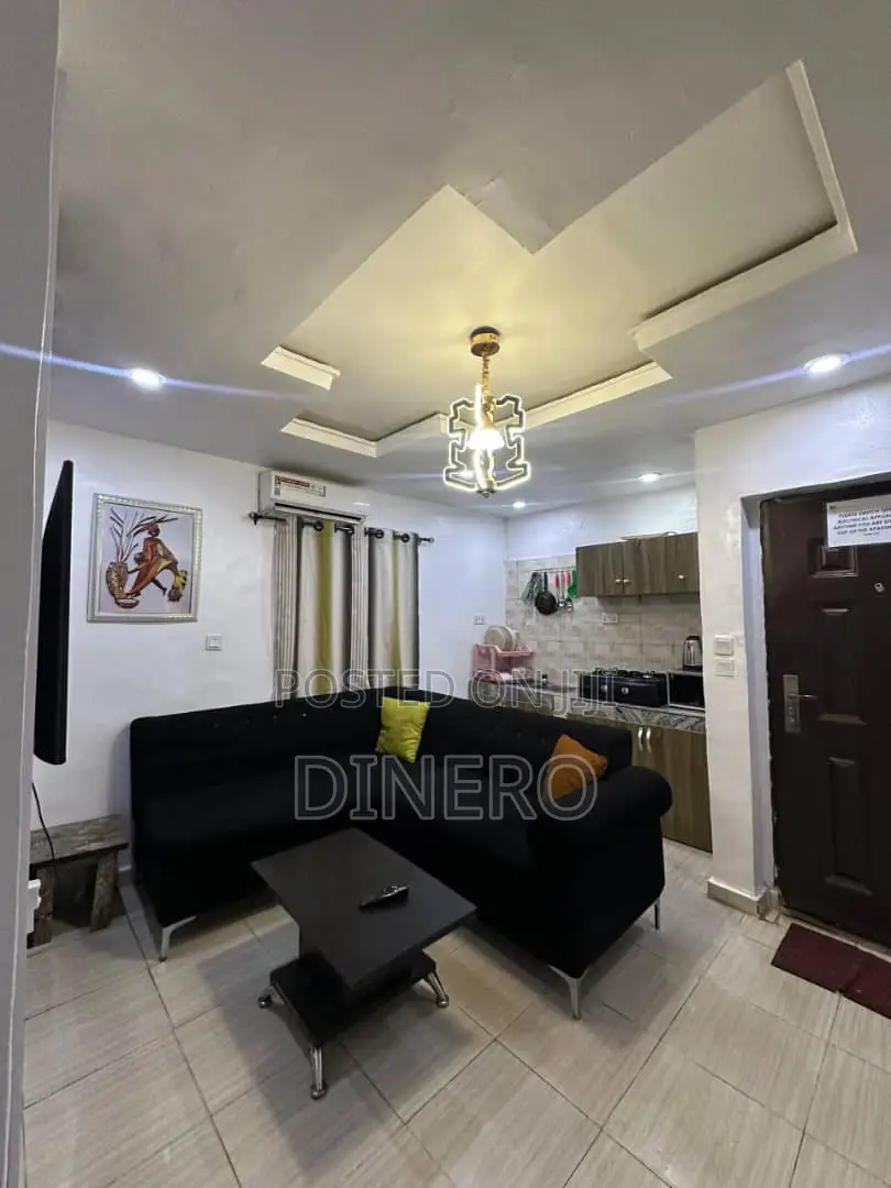Dinero Diamond - One Bedroom Apartment Surulere in Ogunlana