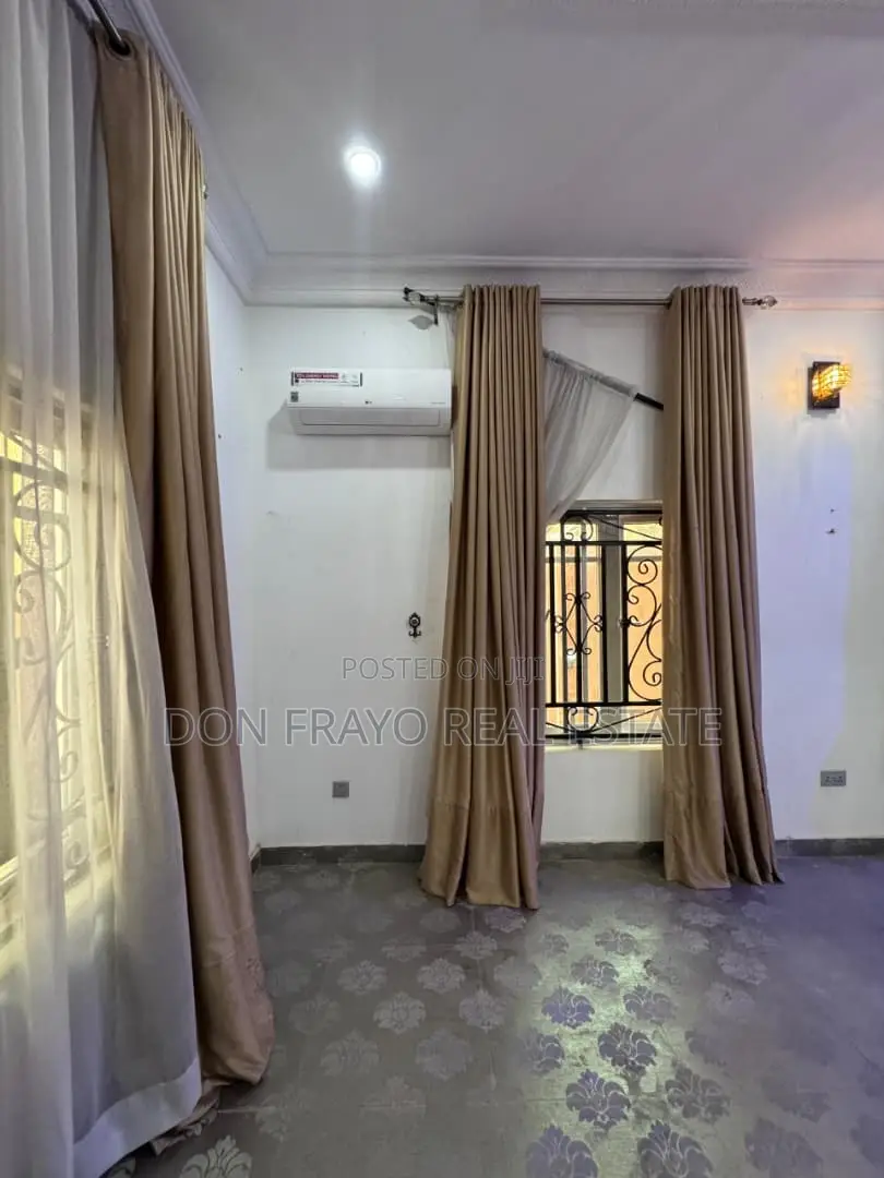 5bdrm Duplex in Kolapo Ishola Gra, Akobo for rent in Akobo