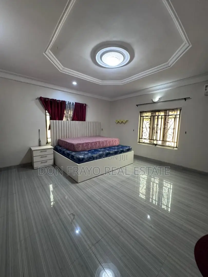 5bdrm Duplex in Kolapo Ishola Gra, Akobo for rent in Akobo