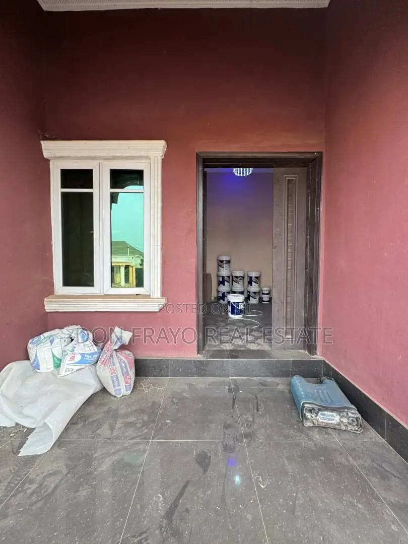 5bdrm Duplex in Kolapo Ishola Gra, Akobo for rent in Akobo