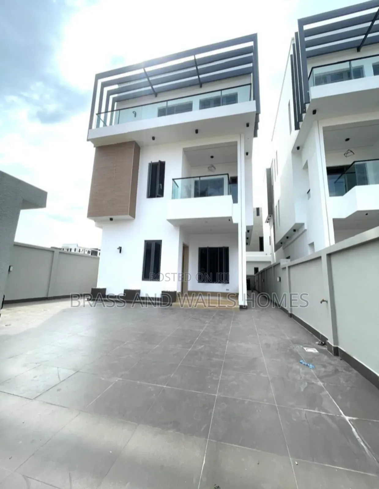 Furnished 5bdrm Duplex in Lekki Phase 1 for sale in Lekki Phase 1