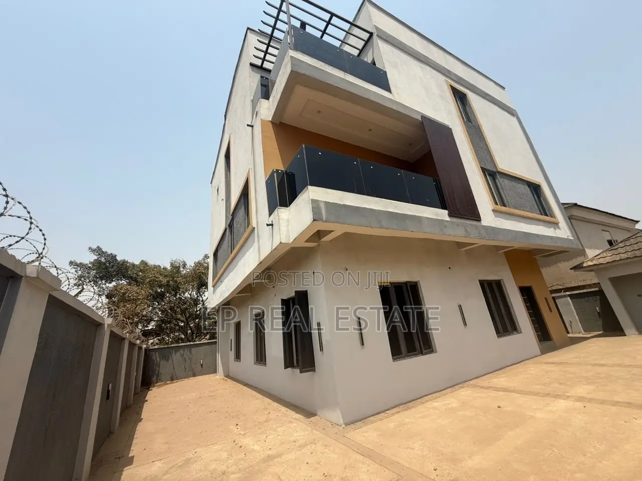 5bdrm Duplex in Utako for sale in Utako