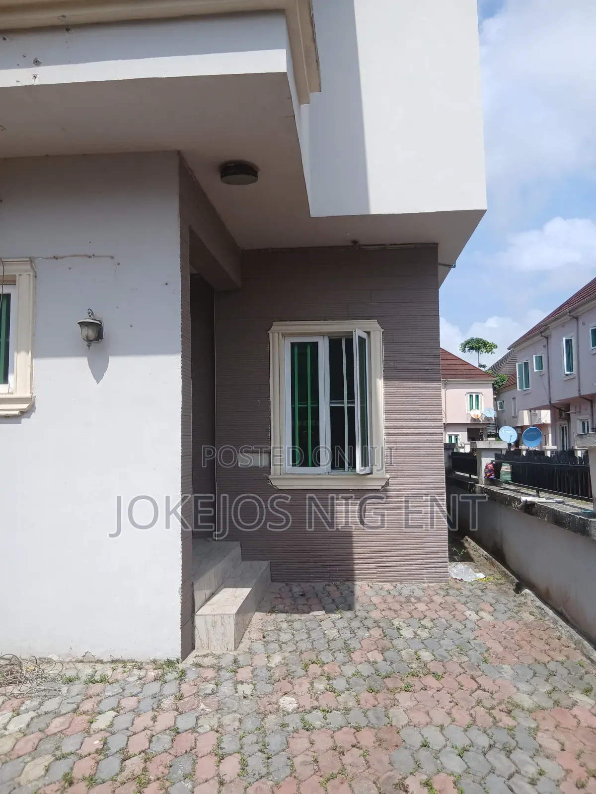2bdrm Duplex in Southern View Estate, Lafiaji for sale in Lafiaji
