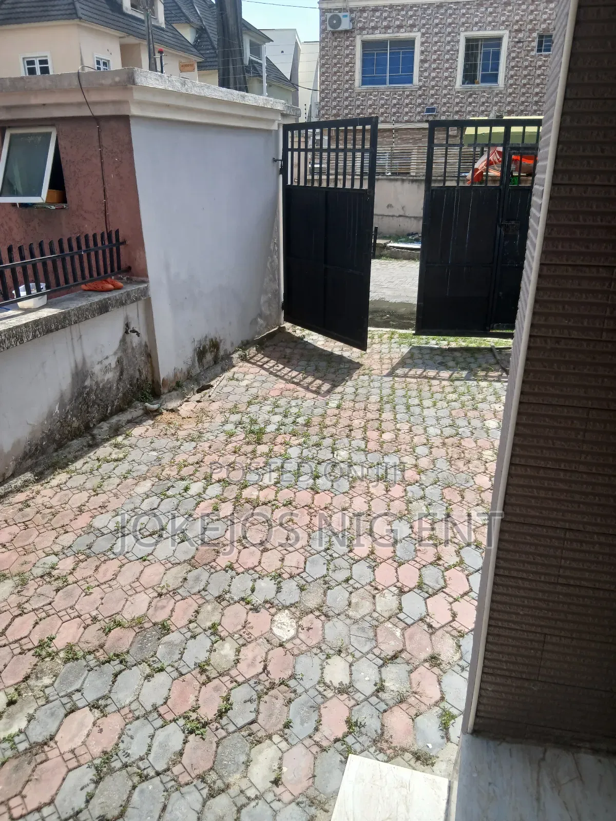 2bdrm Duplex in Southern View Estate, Lafiaji for sale in Lafiaji