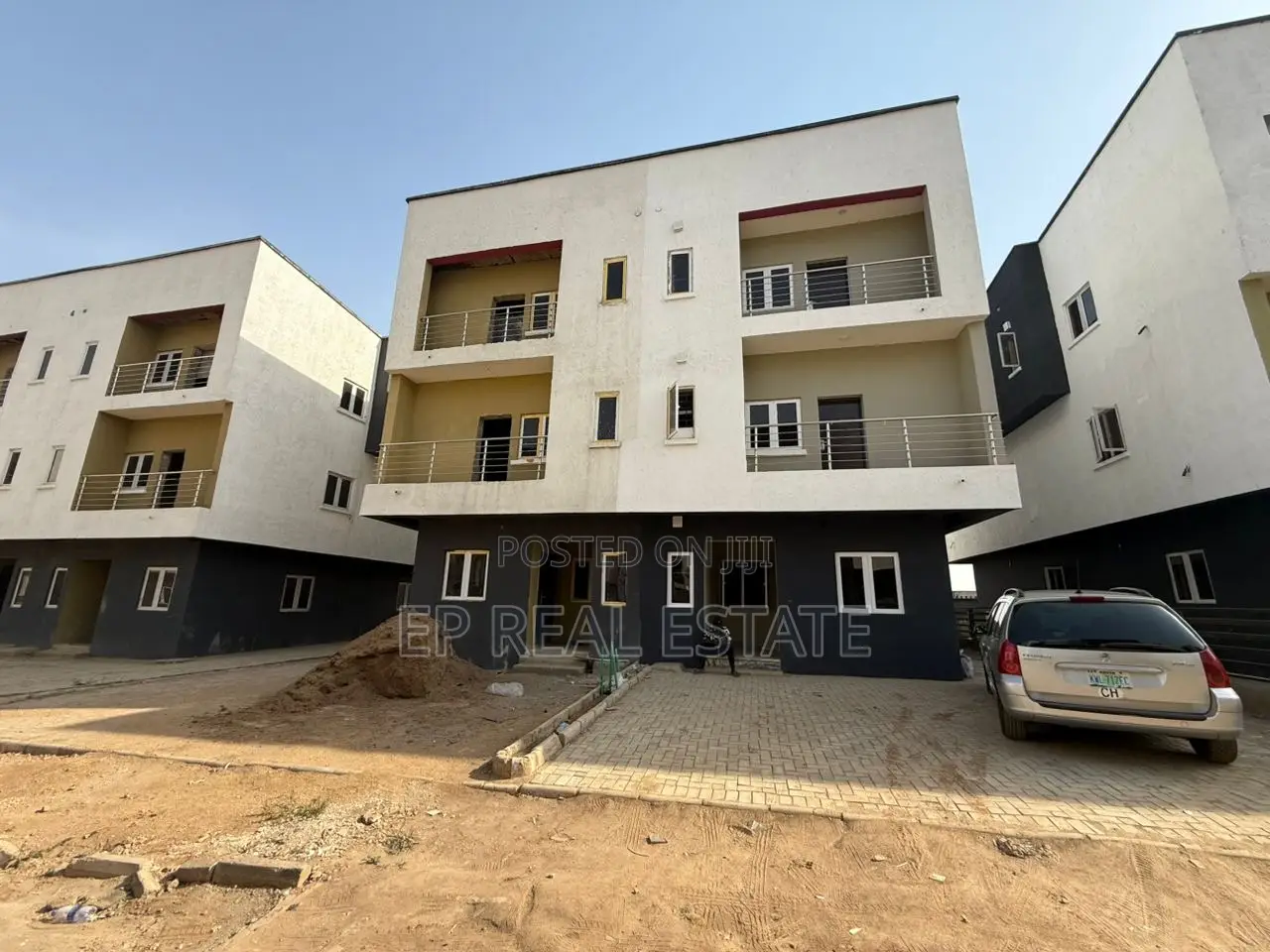 5bdrm Duplex in Utako for sale in Utako